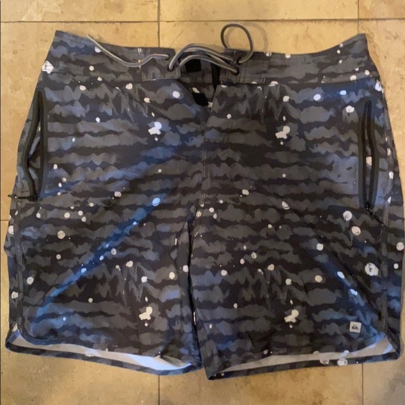 Quicksilver Waterman boardshorts - Picture 1 of 1